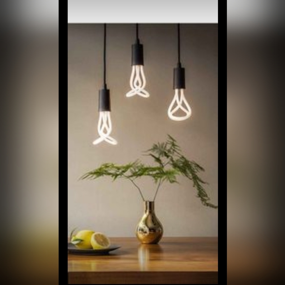 Kitchen pendant lights (2)